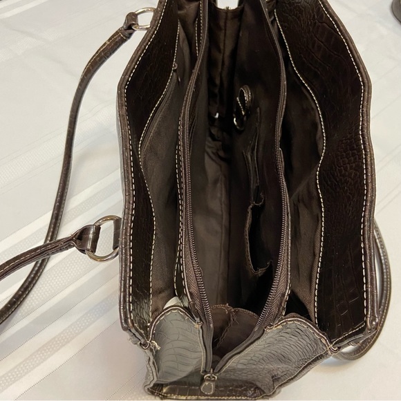 Brown Crocodile Print Womens Tote double zipper opening & multiple pockets - Picture 6 of 10